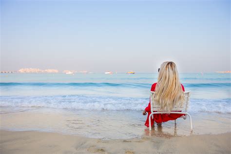 blonde, Women, Sitting, Beach, Sea, Chair Wallpapers HD / Desktop and Mobile Backgrounds