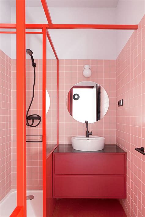 New Red And Pink Color Combination Home Decor Ideas | Salle de bain design, Salle de bain rose ...