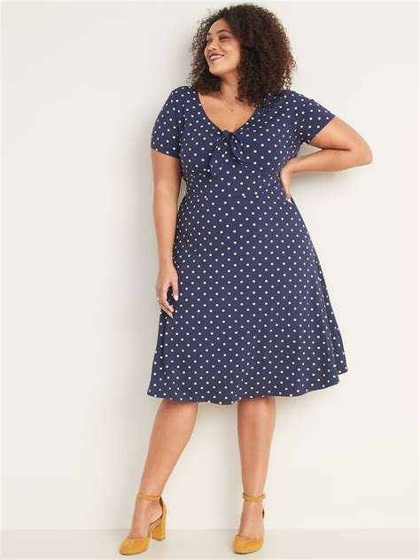 Best Plus Size Dresses From Old Navy | POPSUGAR Fashion UK