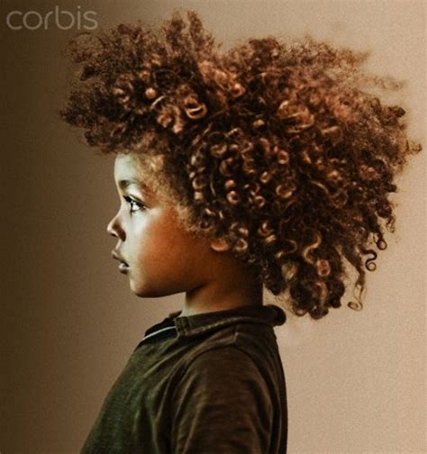 Idée de coiffure cheveux longs pour petit garçon : Afro naturel Pelo ...