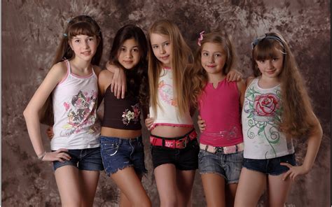 Fashion show, five lovely little girls, children Desktop Wallpaper ...