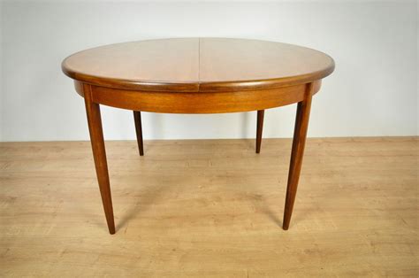 Round Extendable Dining Table 4-6= : 4-6 Seater Dining Table - Keens Furniture - Rounded ...