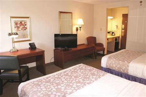 Discount Coupon for La Quinta Inn St. Louis Hazelwood - Airport North ...