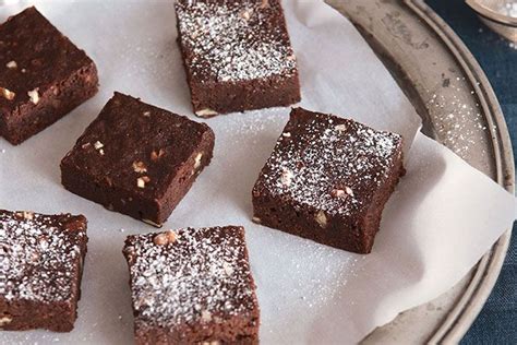 Find a better-for-you treat in these Blissful Applesauce Brownies These ...