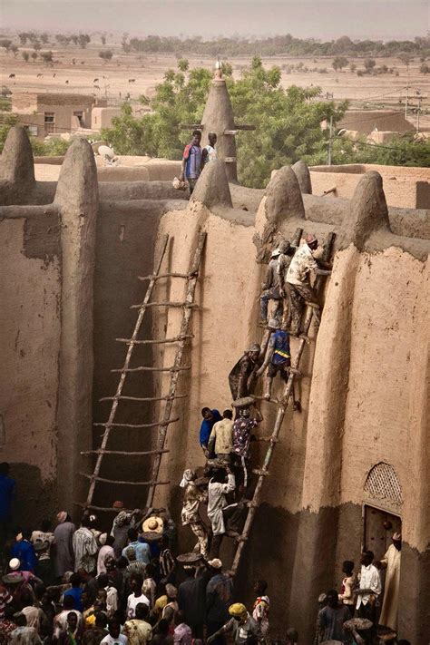 Rebuilding the Great Mosque of Djenne