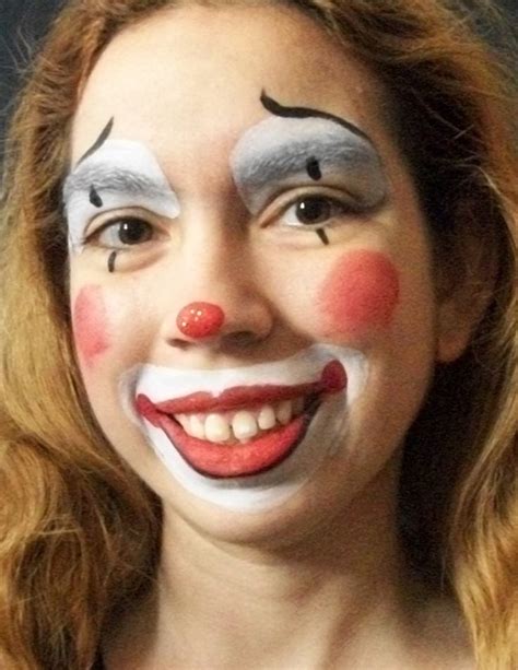 Beginner Clown | Female clown, Clown pics, Carnival face paint