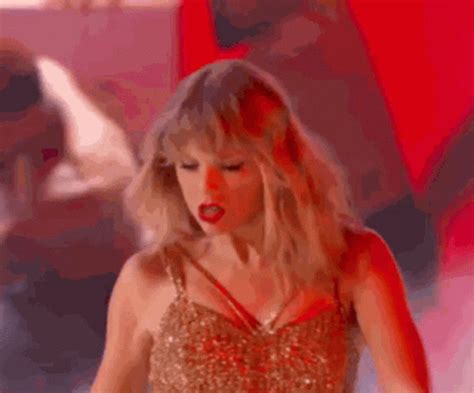 Taylor Swift GIF - Taylor Swift Afterglodagh - Discover & Share GIFs