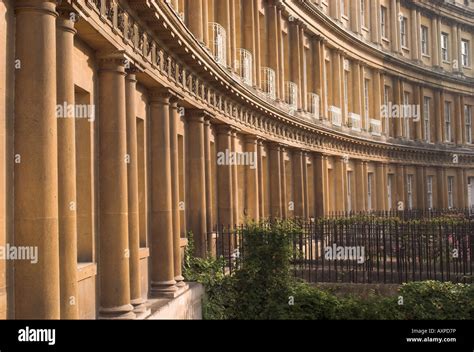 The landmark Georgian architecture of The Circus, City of Bath, England ...