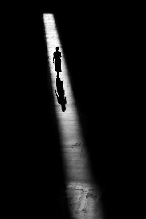 Amazing Black and White Images of the Metropolis (Fubiz™) | Light and shadow photography, Shadow ...