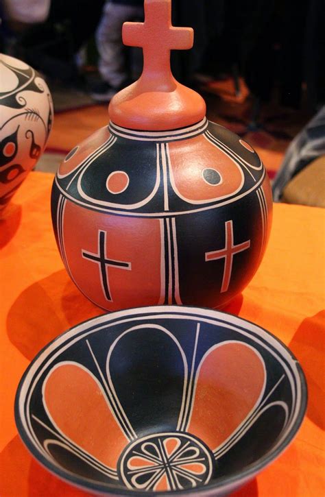 Chasing Santa Fe | New mexico santa fe, Native american pottery, Winter market