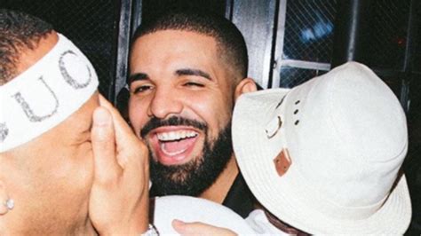 Drake Has Dirty Teeth? He Fires Back At Fan Who Calls Him Out For It ...