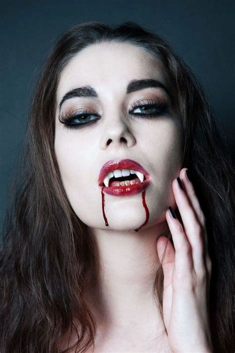 Pretty Vampire Makeup Ideas - Fashions Nowadays | Vampire makeup halloween, Vampire makeup ...