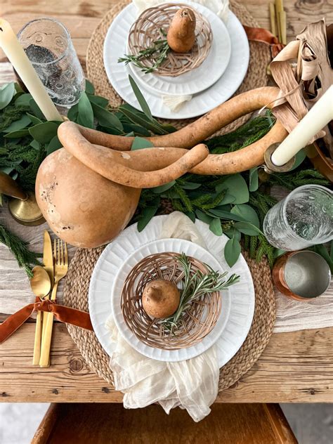 Beautiful Ideas for Vintage Thanksgiving Decorations - Robyn's French Nest