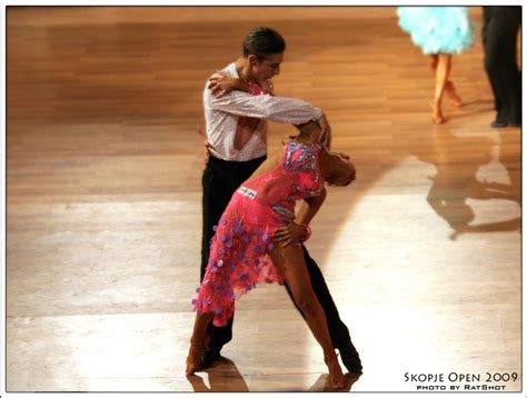 Latin Dance Couple 2 by RatShot on DeviantArt
