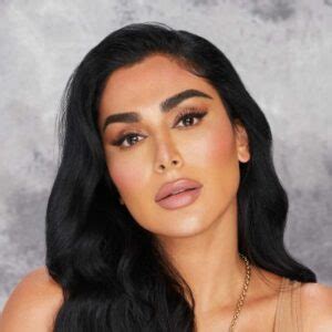 Huda Kattan- Wiki, Age, Height, Husband, Net Worth (Updated on February 2024)