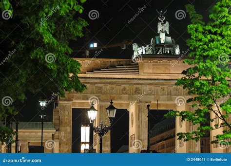 Brandenburg gate at night stock image. Image of horses - 2448041