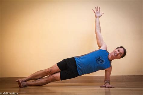 Featured Pose: Side Plank Pose (Vasithasana), Classic Version - Yoga ...