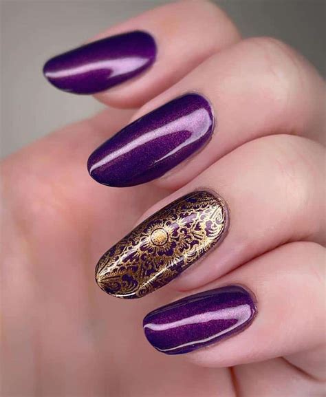 22+ Purple and Gold Nails With An Elegant Appeal (Dark & Light)