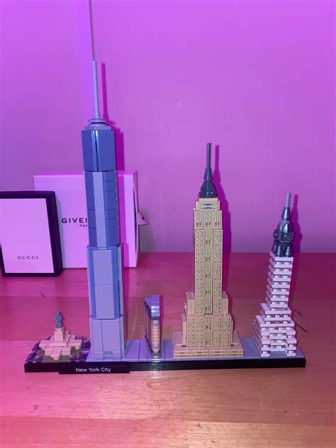 Put my lego architecture New York set in the order it is in real life. Planning on moding my ...