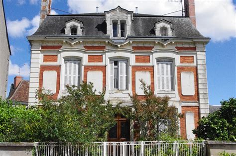 File:Maison-du-XIXe-siècle-Champigny-sur-Veude-Indre-et-Loire.jpg - Wikimedia Commons