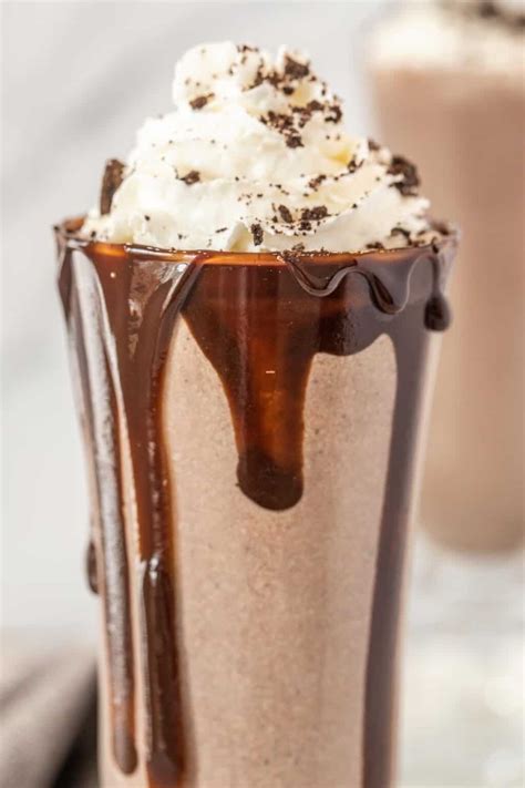 Oreo Milkshake - Valentina's Corner