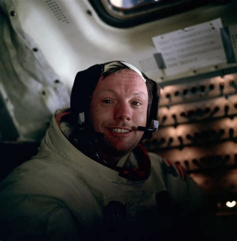 File:Neil Armstrong.jpg - Wikipedia, the free encyclopedia