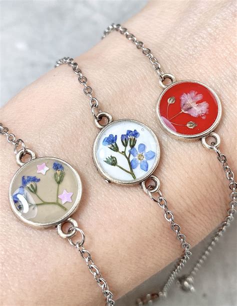 Real flower resin bracelet dried flower resin bracelet | Etsy in 2021 | Flower resin jewelry ...