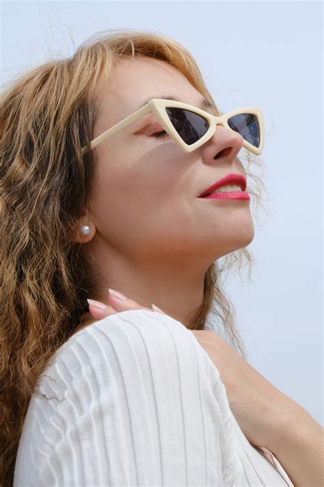 Woman, Sunglasses, Cat Eyes Free Stock Photo - Public Domain Pictures