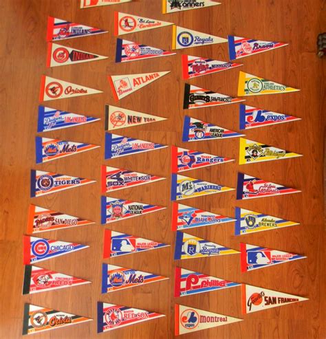 Vintage 1970's Mini Baseball Pennants Large LOT 40 Giants Mets Yankees ...