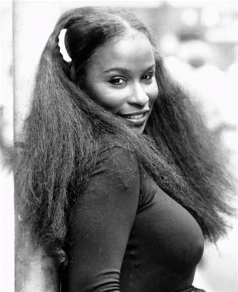 Pin by Tiffany Adams on Music | Natural hair styles, Chaka khan, Beauty