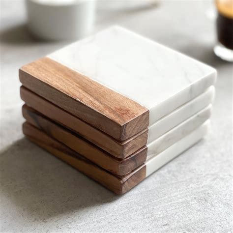 【のコースタ】 Wood and Marble Coasters with Leather Holder ，4Pcs White ...