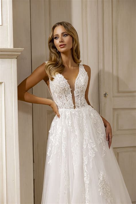 Wedding dress 1202 - Lady Di Bride