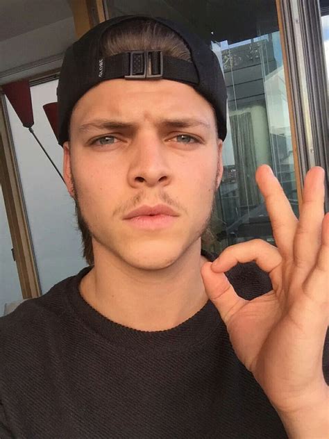 Alex Hoegh Andersen - Ivar the Boneless from Vikings (Source Twitter) Ivar Le Désossé, Ivar ...