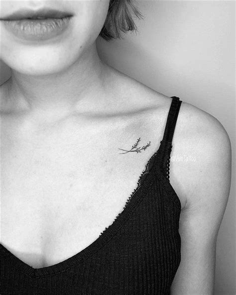 38 Awesome Women Small Tattoo Design Ideas | Small tattoos, Collar bone tattoo small, Collar ...