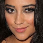 Shay Mitchell Makeup: Bronze Eyeshadow & Nude Lipstick | Steal Her Style