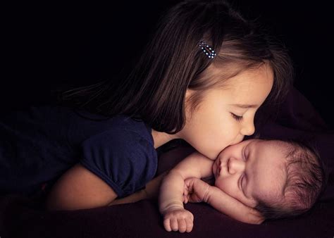 Adorable Sibling Love - HD Wallpaper