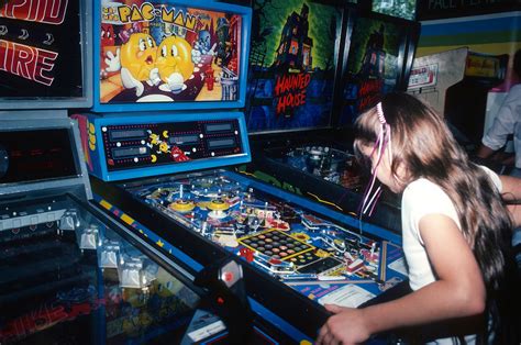 20 Pictures That Show Just How Awesome Arcades Used To Be