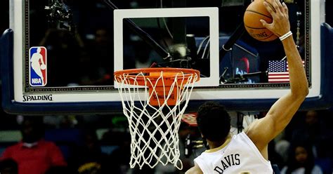 Anthony Davis dunks aplenty in Pelicans' win