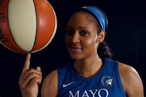 Lynx great Maya Moore announces retirement four years after quitting ...