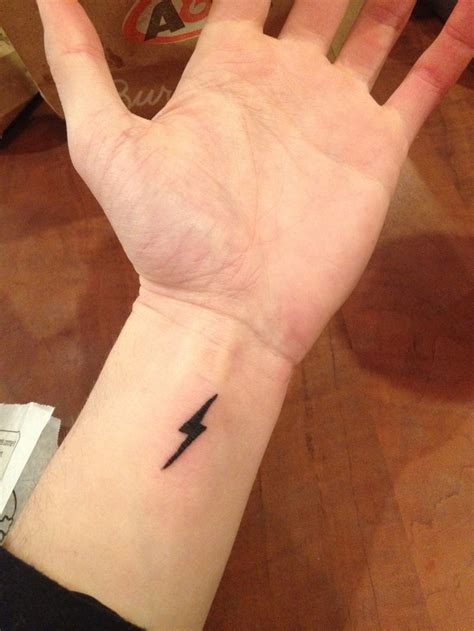 The Magic is Real Thanks to These Harry Potter Tattoos | Lightning bolt ...