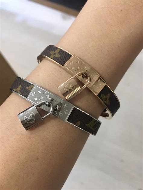 Lv Leather Bracelet Dhgate Tracking | semashow.com