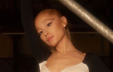 Watch Ariana Grande perform two new 'Eternal Sunshine' songs on 'SNL'