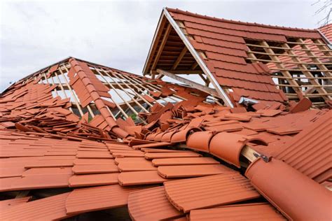 What Does Wind Damage Look Like on a Roof?