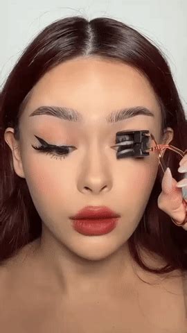 Reusable Adhesive Eyelashes - peekari