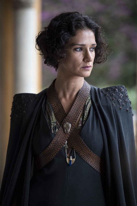 Big Shoulders and Hair Statements on 'Game of Thrones' Episode 2 | Indira varma, Game of thrones ...