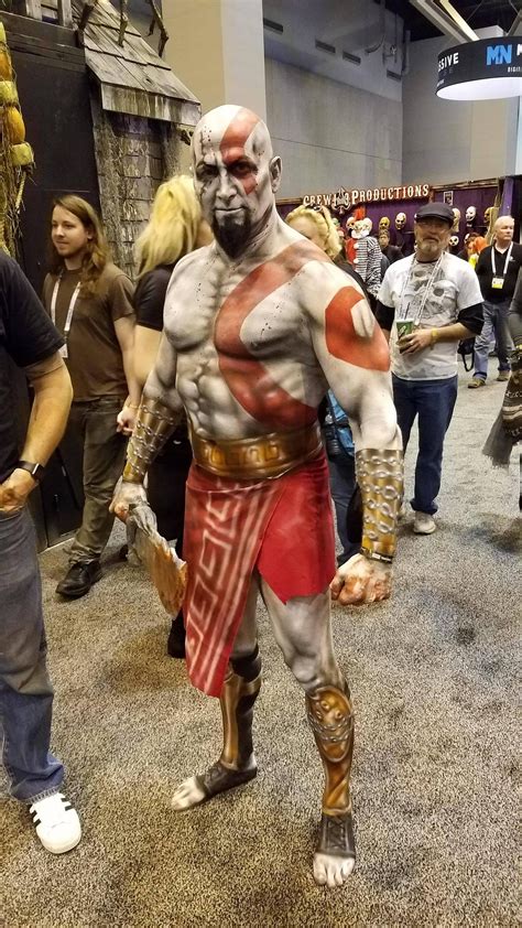 [Photographer] Kratos Bodypaint at Transworld 2017! : cosplay