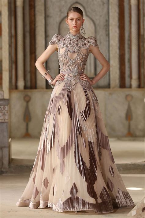 Fall Winter 2022 - 2023 - Fashion Designer Evening Gowns Couture, Haute Couture Gowns, Haute ...