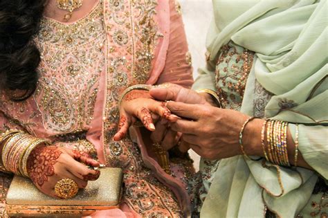 Complete Guide to Pakistani Wedding Traditions | Asiancustoms.eu