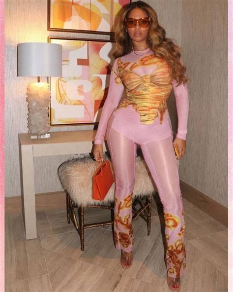 Beyoncé makes fans go wild in a hot pink look you need to see | HELLO!