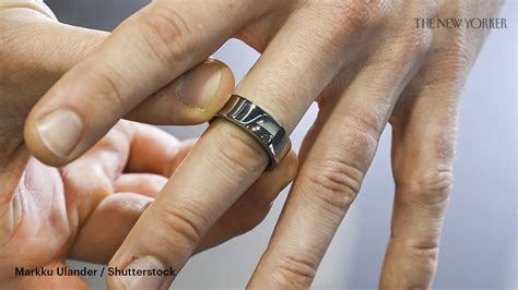 The Oura Ring Courts Female Finger-Space | The New Yorker